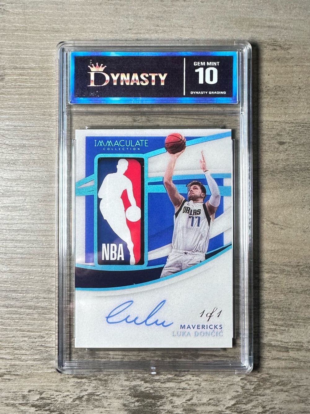 Luka Doncic Signed 2020/21 Panini #LA-LUD Gem Mint 10 Novelty Card. Mavericks